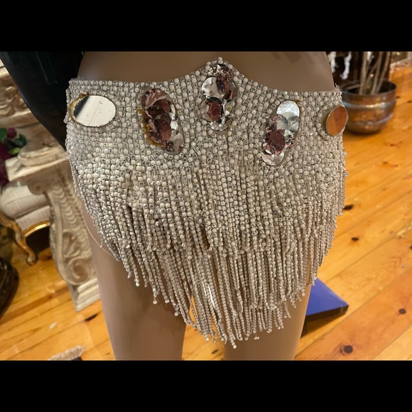 Bellydance costume white rhinestones and mirrors. Hand made by Marliza Pons 32D - Picture 11 of 13